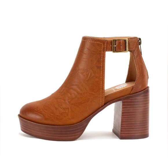 Yellow Box Shoes - Yellow Box Linea Women's Tan Ankle Boots